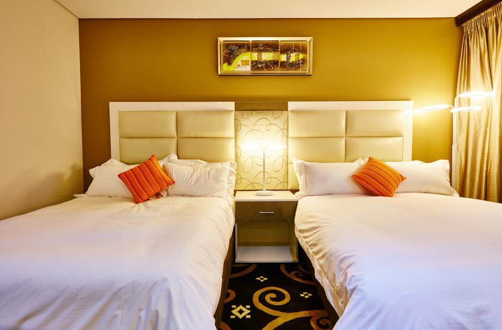 Palm Continental Hotel Johannesburg Exterior photo